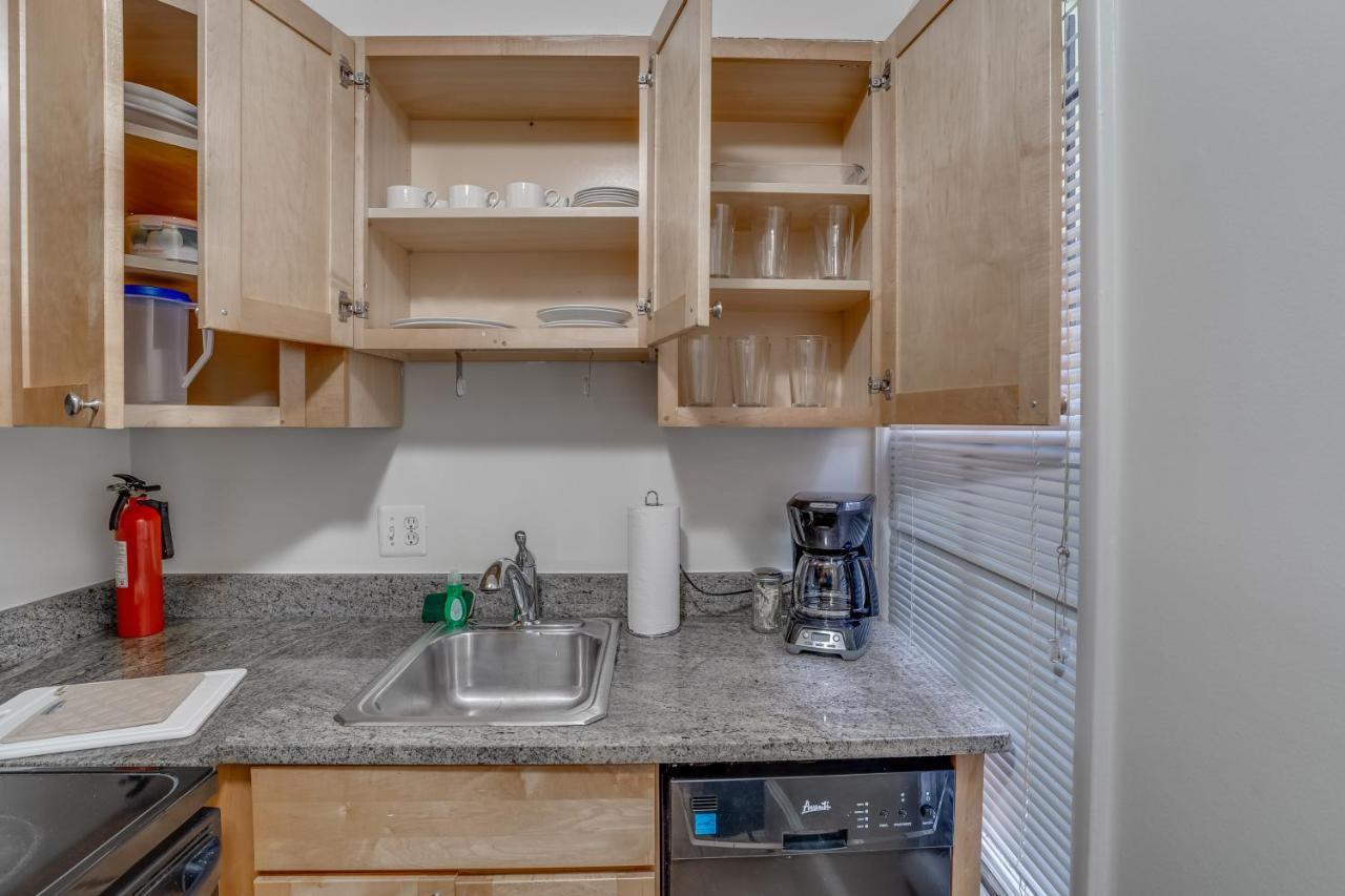 Close To Washington Circle 30 Days Stays Экстерьер фото